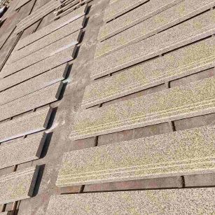 资阳 黄金麻花岗岩光面楼梯踏步