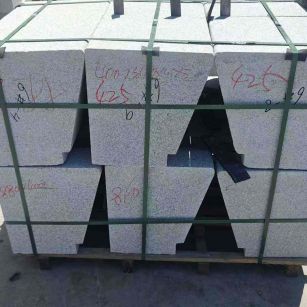 资阳 芝麻白异形坐凳，石凳