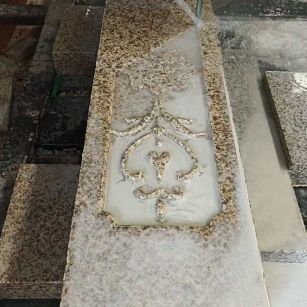 资阳 黄金麻花岗岩异形加工雕刻栏杆大柱