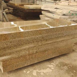 资阳 黄金麻栏杆料半成品加工中