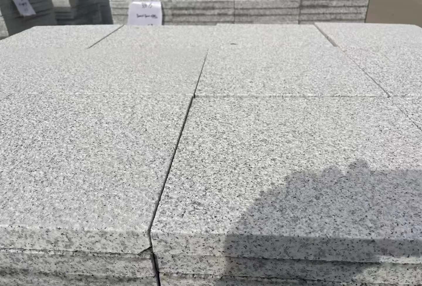 资阳 白麻花岗岩石材推荐 荔枝面地铺石