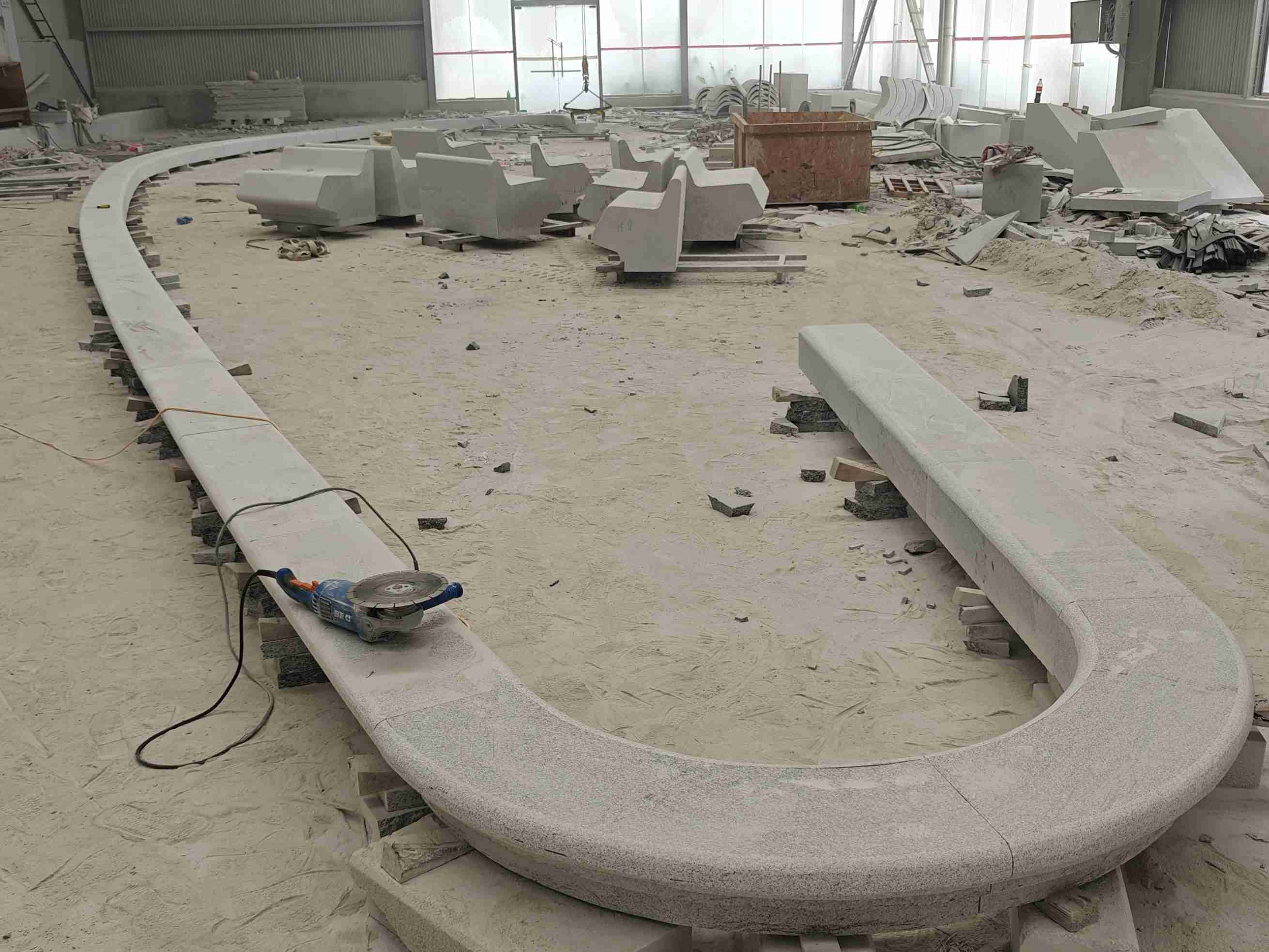 资阳 芝麻白花岗岩弧形花坛石，坐凳石