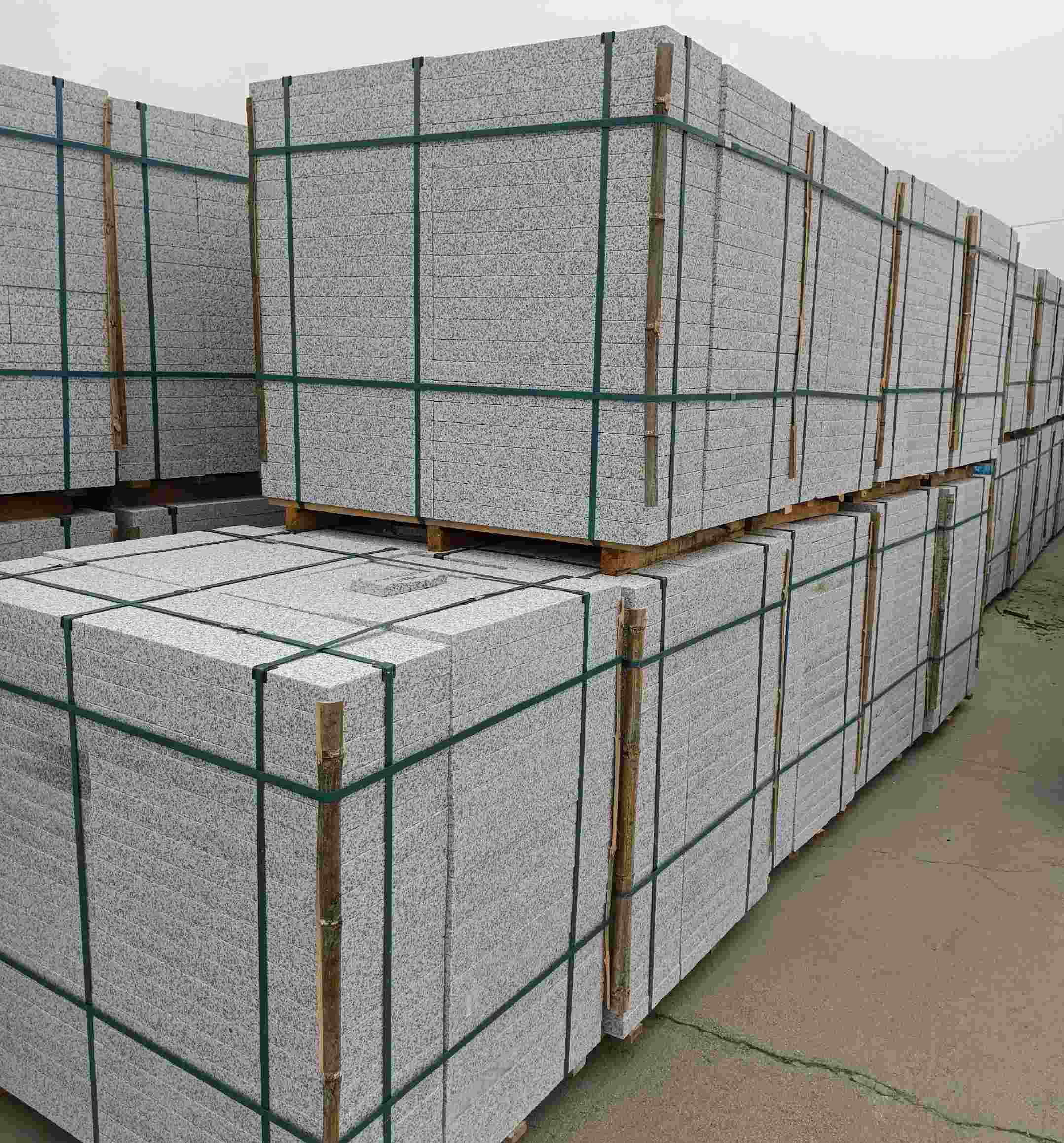 资阳 白麻花岗岩石材荔枝面地铺石（300*600*50）