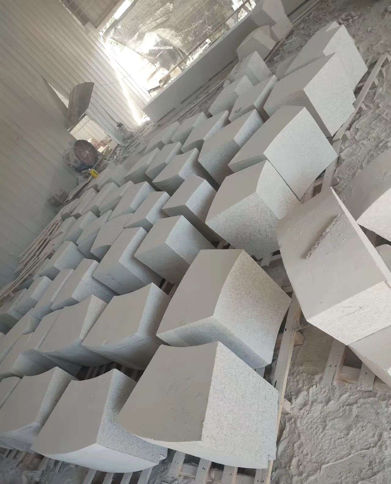 资阳 白麻花岗岩异形坐凳