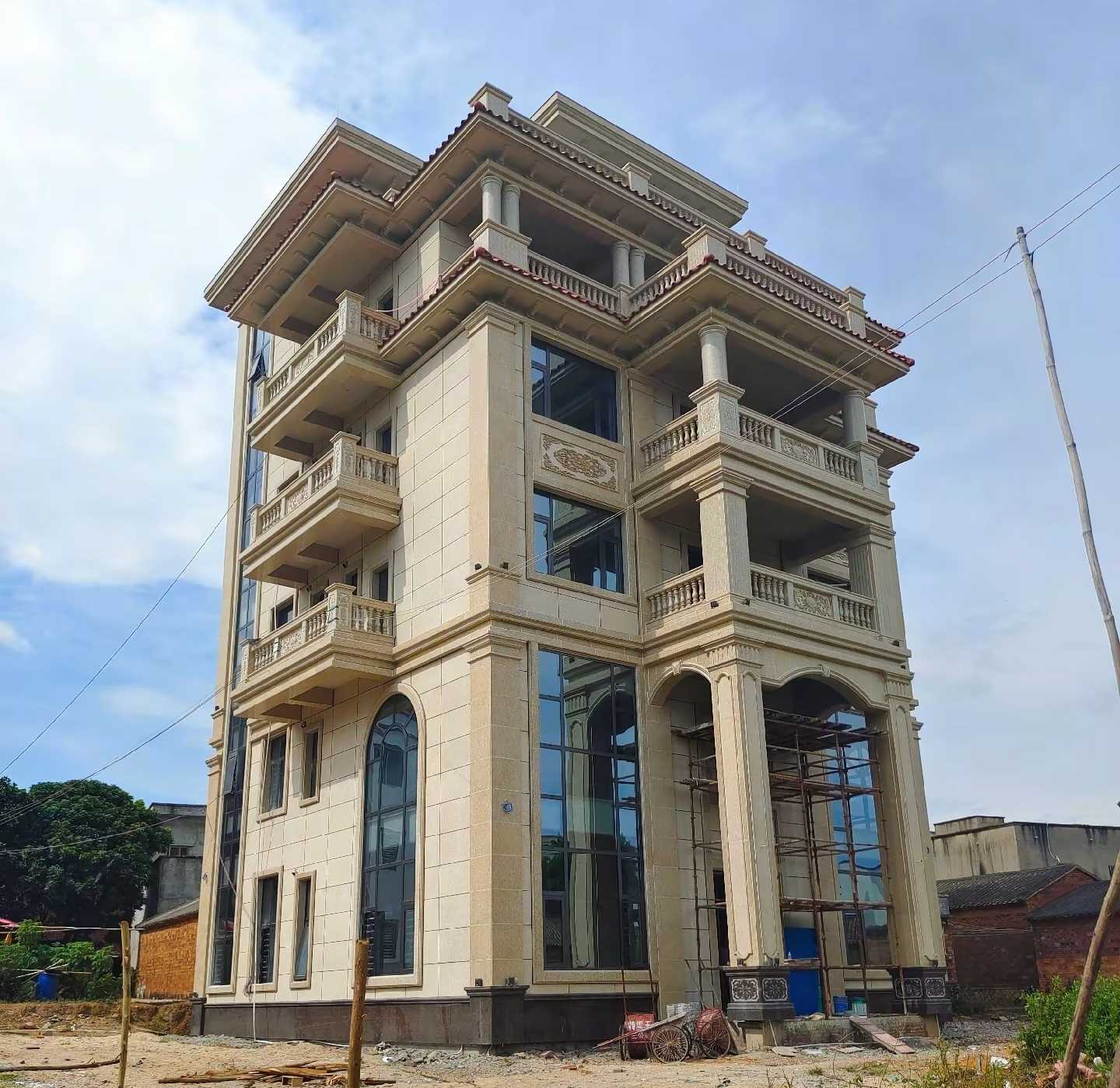 资阳 黄金麻花岗岩石材别墅外墙干挂搭配（雕花栏杆花瓶柱门楼罗马柱）