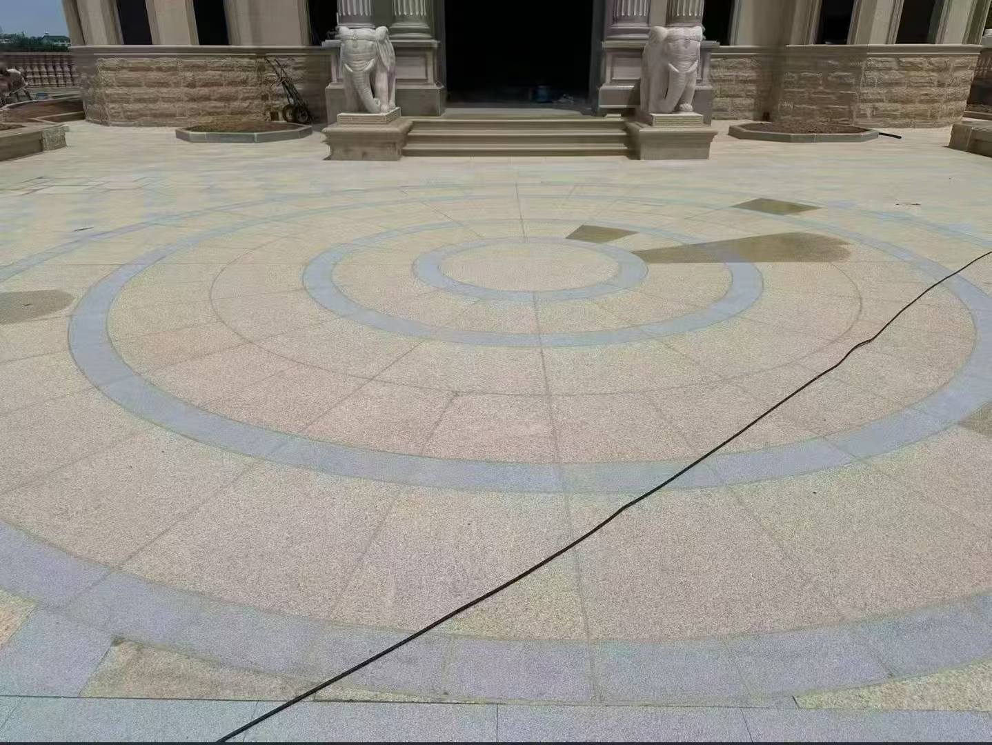 资阳 黄金麻芝麻灰花岗岩石材地铺拼接效果