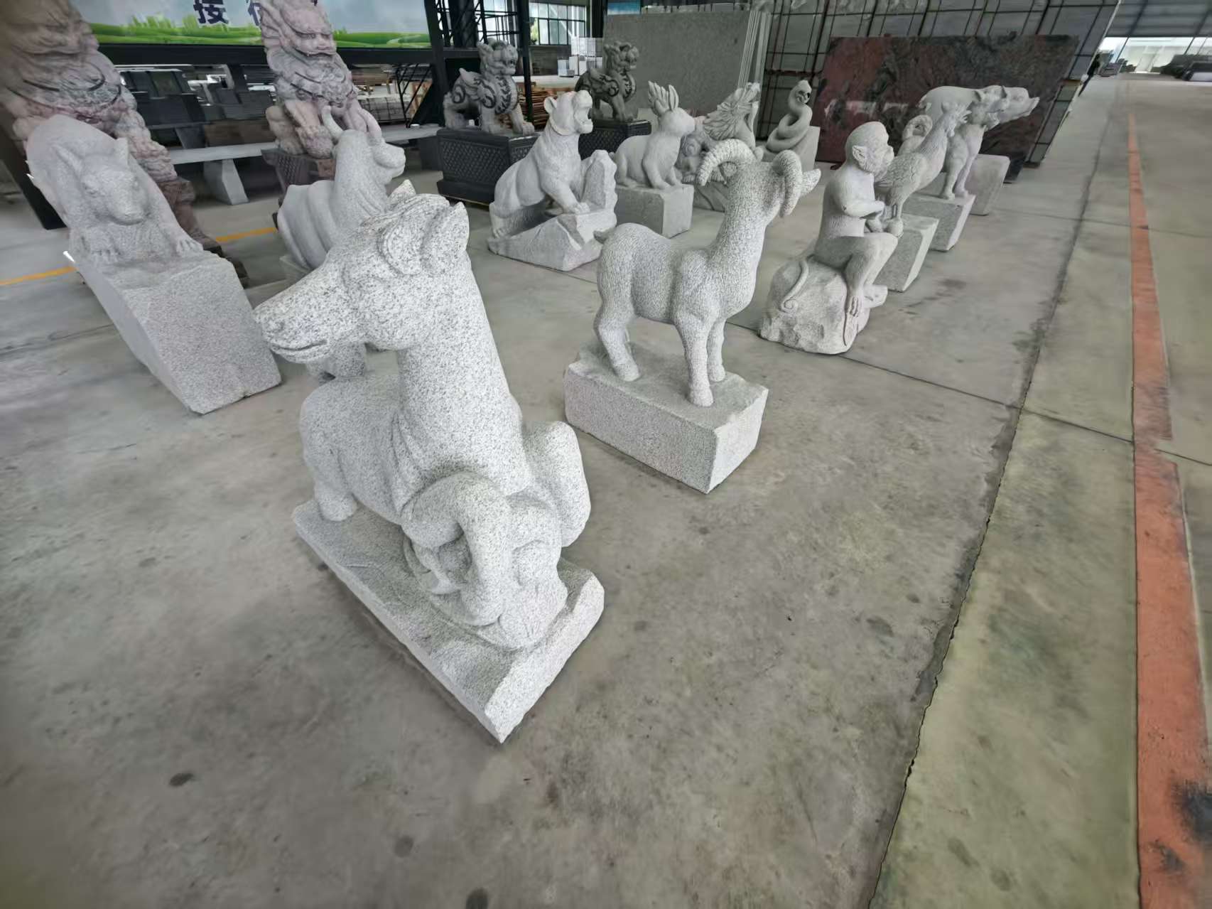 资阳 芝麻白花岗岩造型立体雕刻——十二生肖