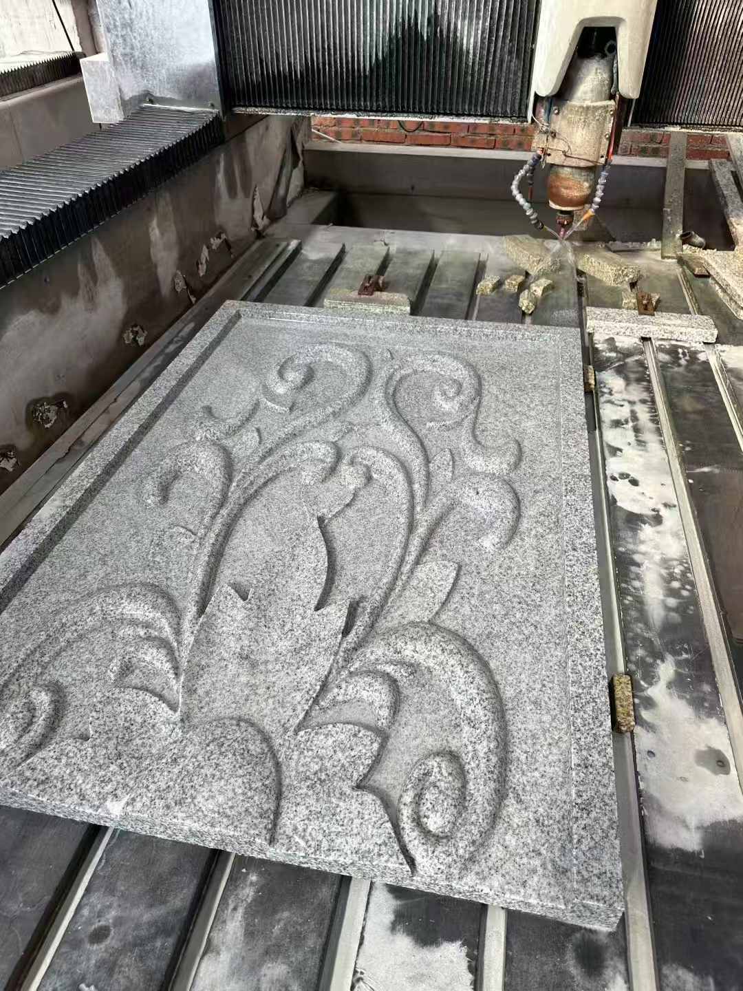 资阳 白麻别墅干挂雕花板