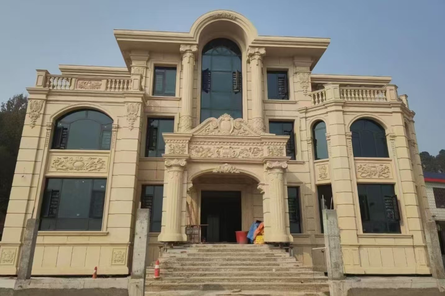 资阳 黄金麻花岗岩别墅外墙干挂